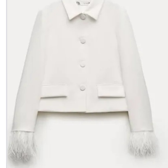 ZW COLLECTION FEATHERED CROPPED BLAZER AND PANTS -2 PCS- ECRU - Picture 5 of 13